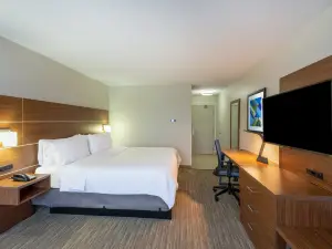 Holiday Inn Express Cleveland-Vermilion