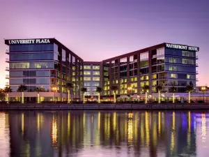 University Plaza Waterfront Hotel
