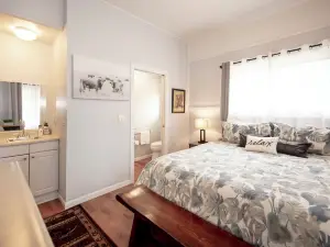 Aloha Junction Bed and Breakfast -Minutes Away from Hawaii Volcanoes National Park
