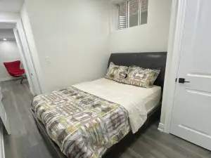 Redeemer Wealthy place, Ancaster