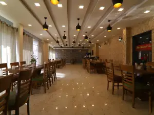 OYO 41604 Hotel Karauli Inn