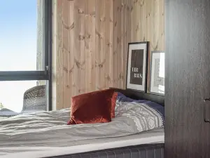 Awesome Apartment in Noresund with Wifi