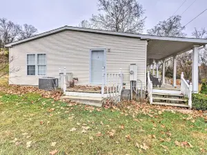 Lovely Sadieville Retreat w/ Deck & Grill!