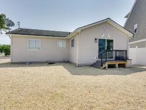 Charming Beach Haven West Home 1 Mi to Beach!