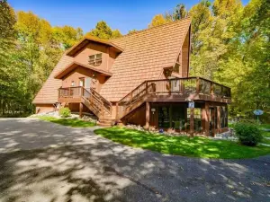Chalet-Style Architectural Home on Star Lake - Crosslake