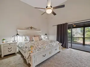 4 Bedrooms, Sleeps 16, Hot Tub, Games, Tesla Charger, Smart TV's,  MORE!