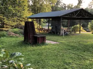 Beautiful valley views & next to Big Spring State Park