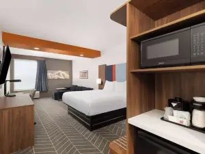 La Quinta by Wyndham Chelsea Birmingham