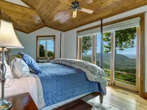 Panoramic Views and Oversized Swim Spa - Stunning Mountain Retreat