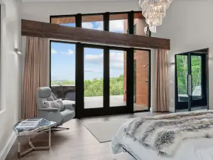 Expansive Views and Inviting Hot Tub - Stunning Mountain Sanctuary