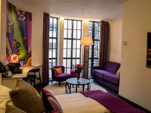 Hotel No13