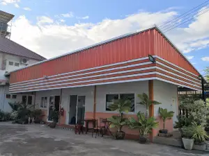 โรงแรมรุ่งโรจน์แกรนด์