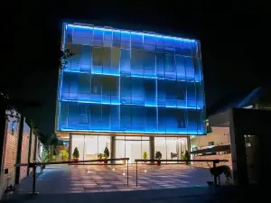 SV Chrome Hotel