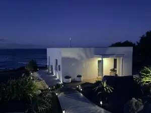 Saltwater - Absolute Oceanfront, Hot Tubs, Sauna, Fire Pits