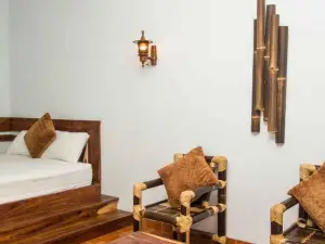 Amazon Bungalow & Cottages
