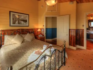 Island View Spa Cottage