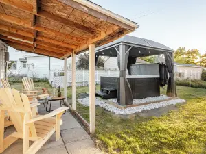 Modern 3-bedroom apartment with spa & jacuzzi, free parking & beautiful view