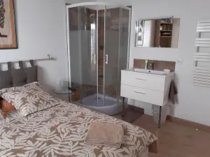 Le Bois Bouquet Naos