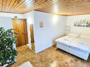 Rooms Koblar