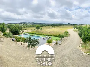 3.5 Hectare Farm, Animals, Pool and Relax.