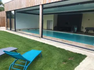 Logement 4 Personnes Avec Piscine intérieure 31 degrés Zoo de la Fleche 24 h du Mans