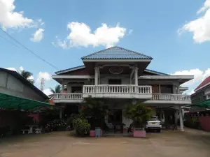 Rattanasavanh Hotel