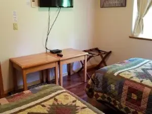 Glacier Creek Lodging
