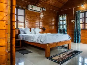 Leo Wooden Resort