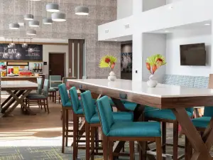 Hampton Inn and Suites by Hilton Naples South