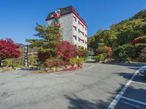 Jecheon Cheongpung Bali Hotel