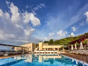 Atrium Hotel