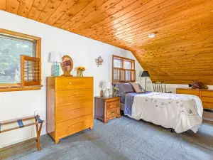 Private Waterfront Cottage Directly on "Quiet Water" ~ No Motors!