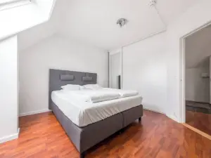 Penthouse by Brosundet, Free Parking Space