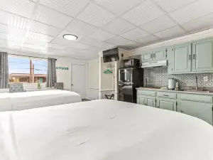 Royal Crest Inn - Hampton Beach