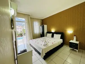 The Green Valley Hotel