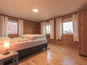Henningsvær Rorbuer