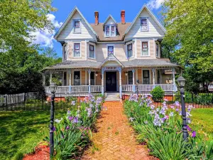 Garden and Sea Inn