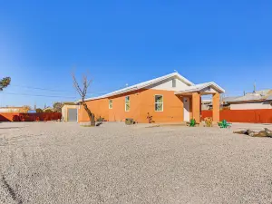 3 Mi to Elephant Butte Lake: Cozy Retreat!