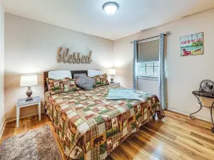 Secluded Tuskahoma Retreat w/ Deck & Views!