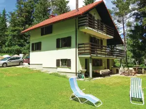 Awesome Home in Nova Vas with Sauna, Wifi and 3 Bedrooms