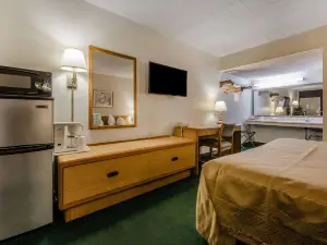 Econo Lodge Altoona I-99