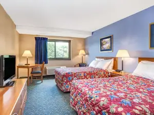 Super 8 by Wyndham Mahwah