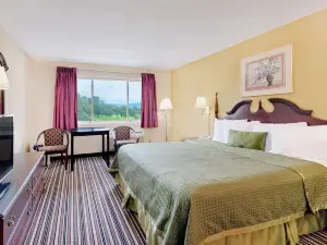 Travelodge by Wyndham Chambersburg