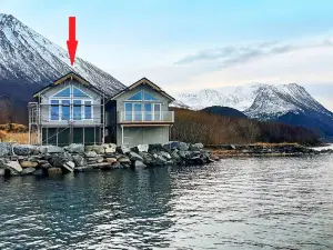 10 Person Holiday Home in Brattvag