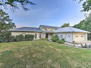 Temple Lakefront Hideaway: 12 Miles to Downtown!