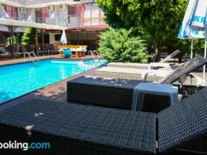 Akladi Family Hotel