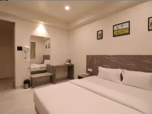 Hotel Jay Palace Inn