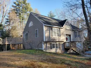 Modern CozyRustic House w Hot Tub & Pool Table near Pond/Ski