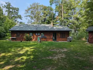 A True Northwood's Cabin Experience!