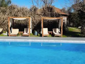 บรีซาส เดล แคมโป แกลมปิ้ง